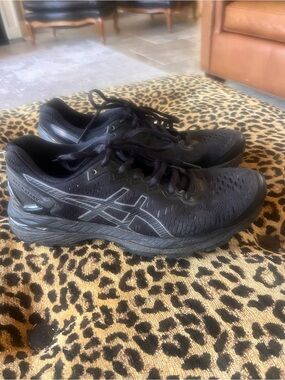 Asics Gel Kayano Running Shoes Black Women's Size 8 Sneakers